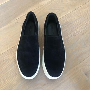 Vince Blair suede slip on sneaker, Black, Sz 5